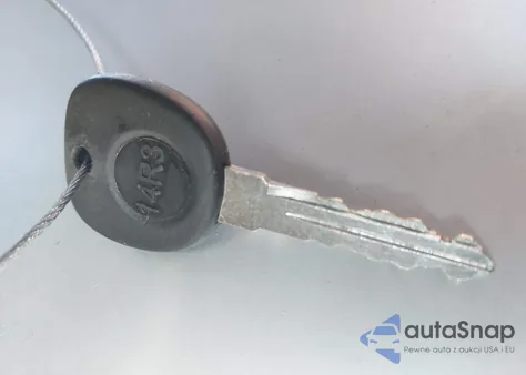 1999 Chevrolet Silverado 2500 Ls z USA, uszkodzony, nr VIN 1GCGK29U5XE204543